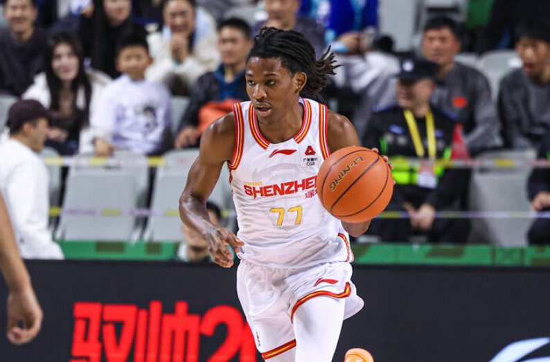 乐鱼app-神剧情！史密斯43+7压哨三分反绝杀深圳双杀浙江 约克三分准绝杀